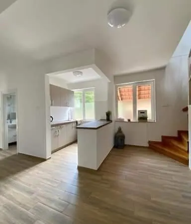 Zen Garden Szajki Tavak Сasa de vacaciones *